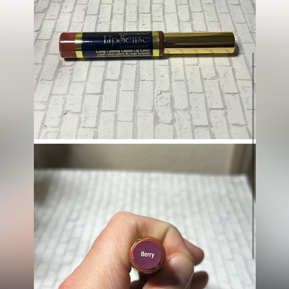 LipSense - Berry - Picture 2 of 3